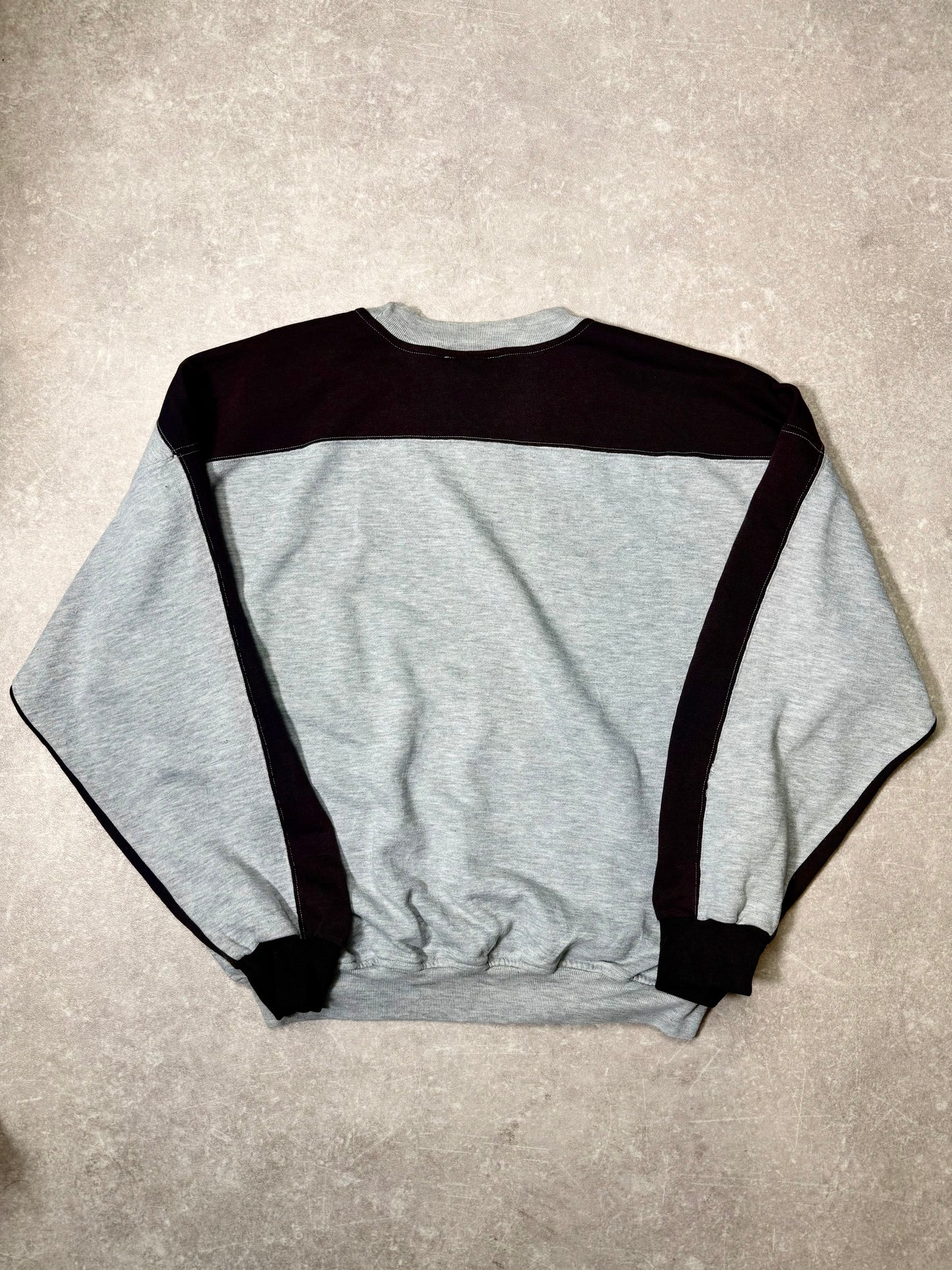 Size Medium/Large Vintage Adidas Sweatshirt