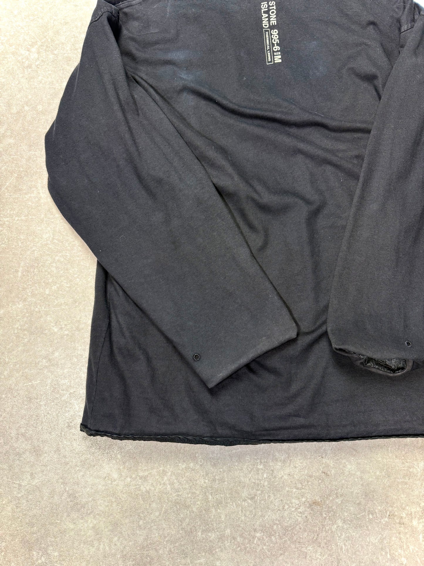 Fits Large Stone Island reversible jacket.