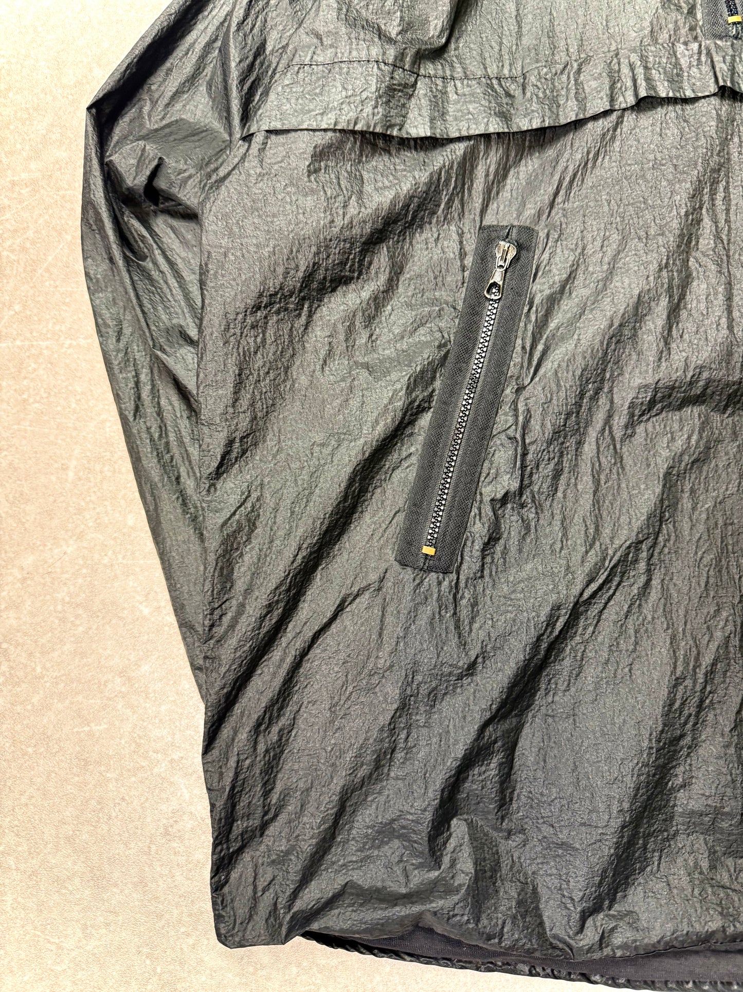 Fits Large Stone Island reversible jacket.