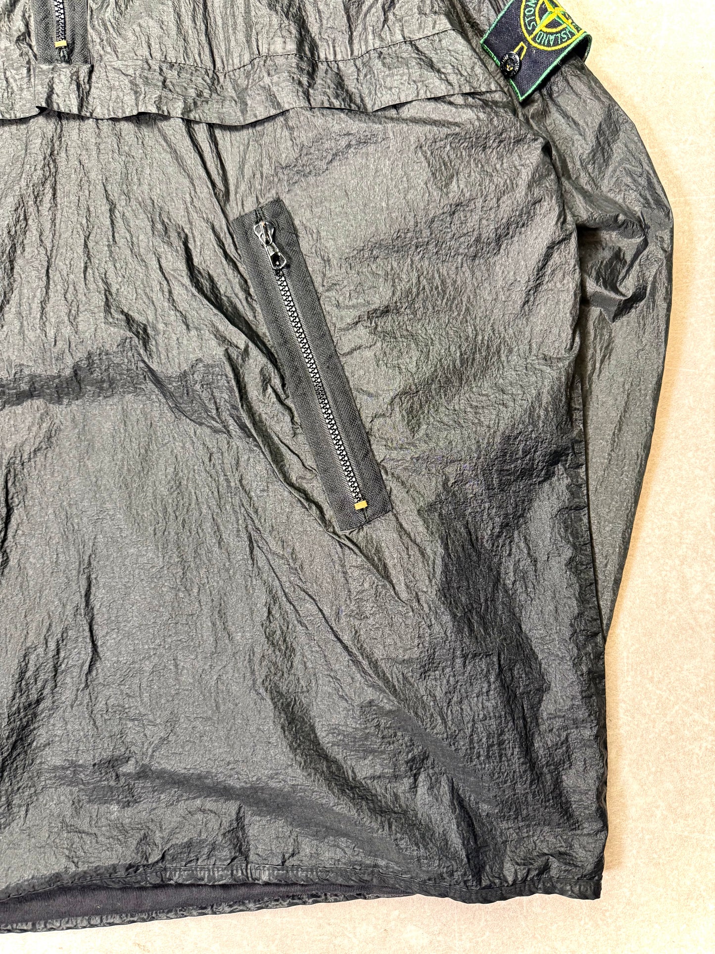 Fits Large Stone Island reversible jacket.