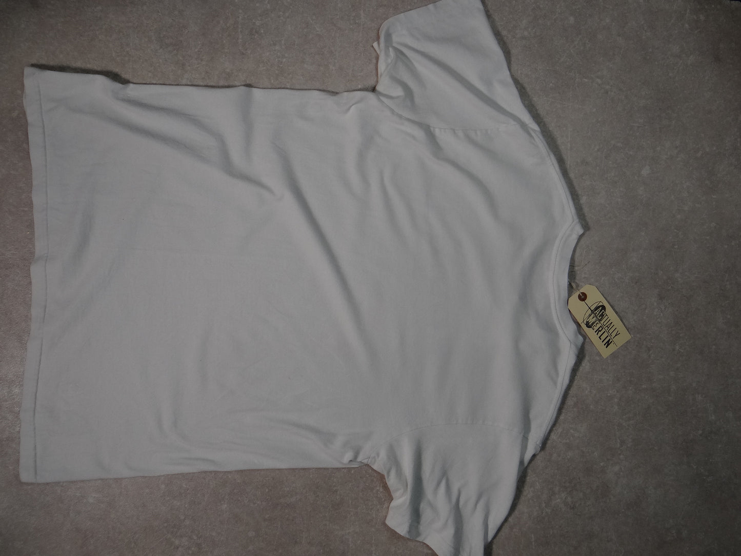 Supreme Tee Used Large (20x27)