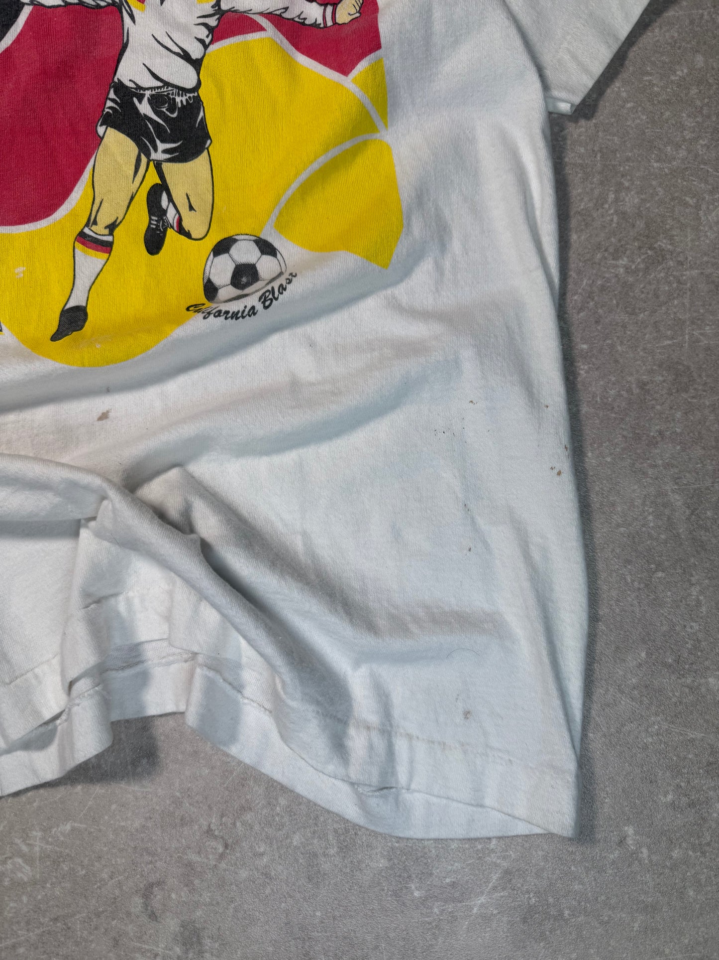 Fruit of the loom tshirt used size Medium (20x28inches)